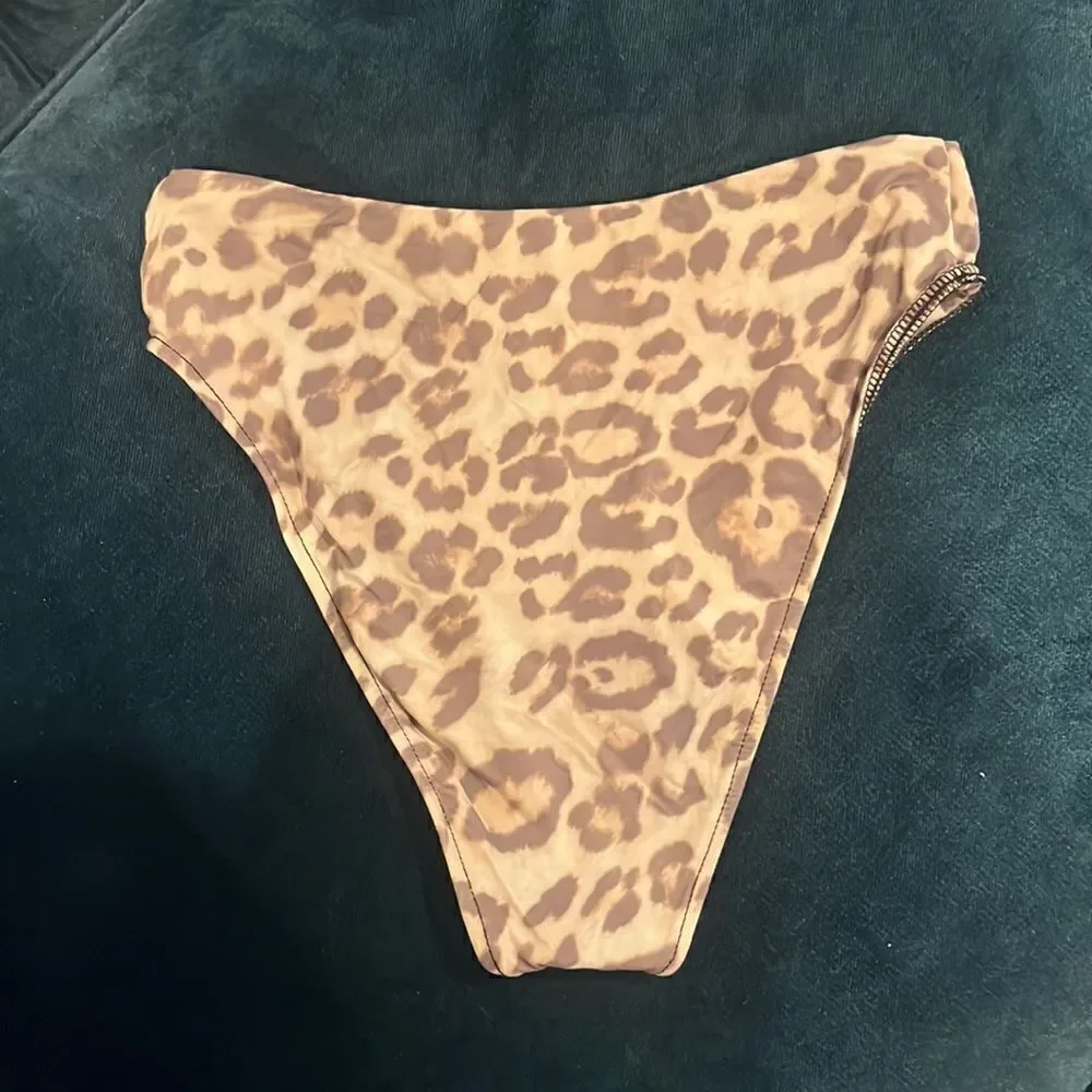 Frankie’s Leopard Bikini Bottoms